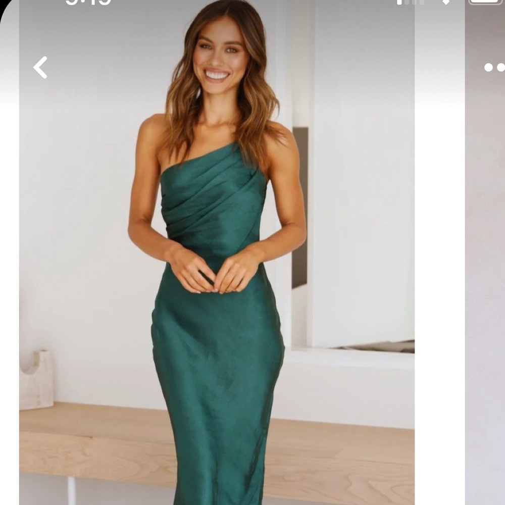 NWT! Olivia Mark satin dress